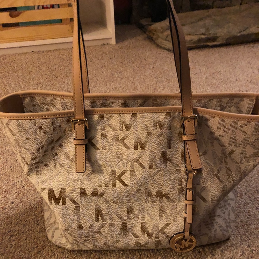 MK TOTE